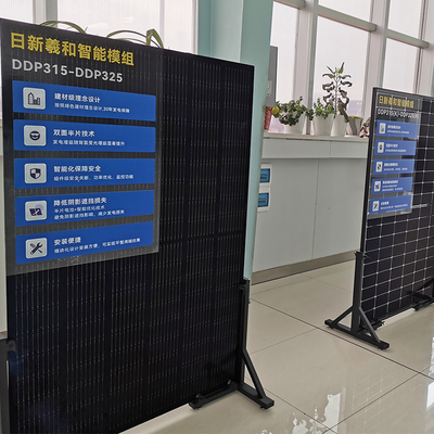Le fabricant Bifacial Solar Panels de la Chine a adapté le module aux besoins du client de picovolte de conception pour le toit à la maison
